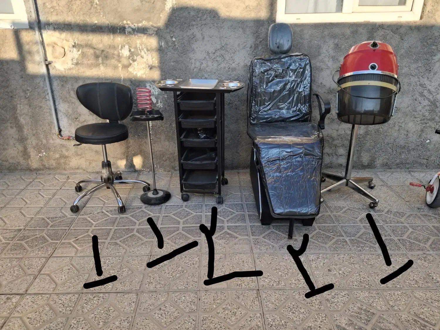 وسایل آرایشگاه|آرایشگاه و سالنهای زیبایی|مشگین شهر, |دیوار