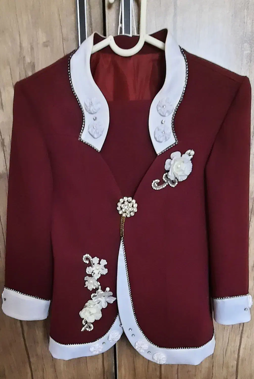 لباس مجلسی|لباس|مود, |دیوار