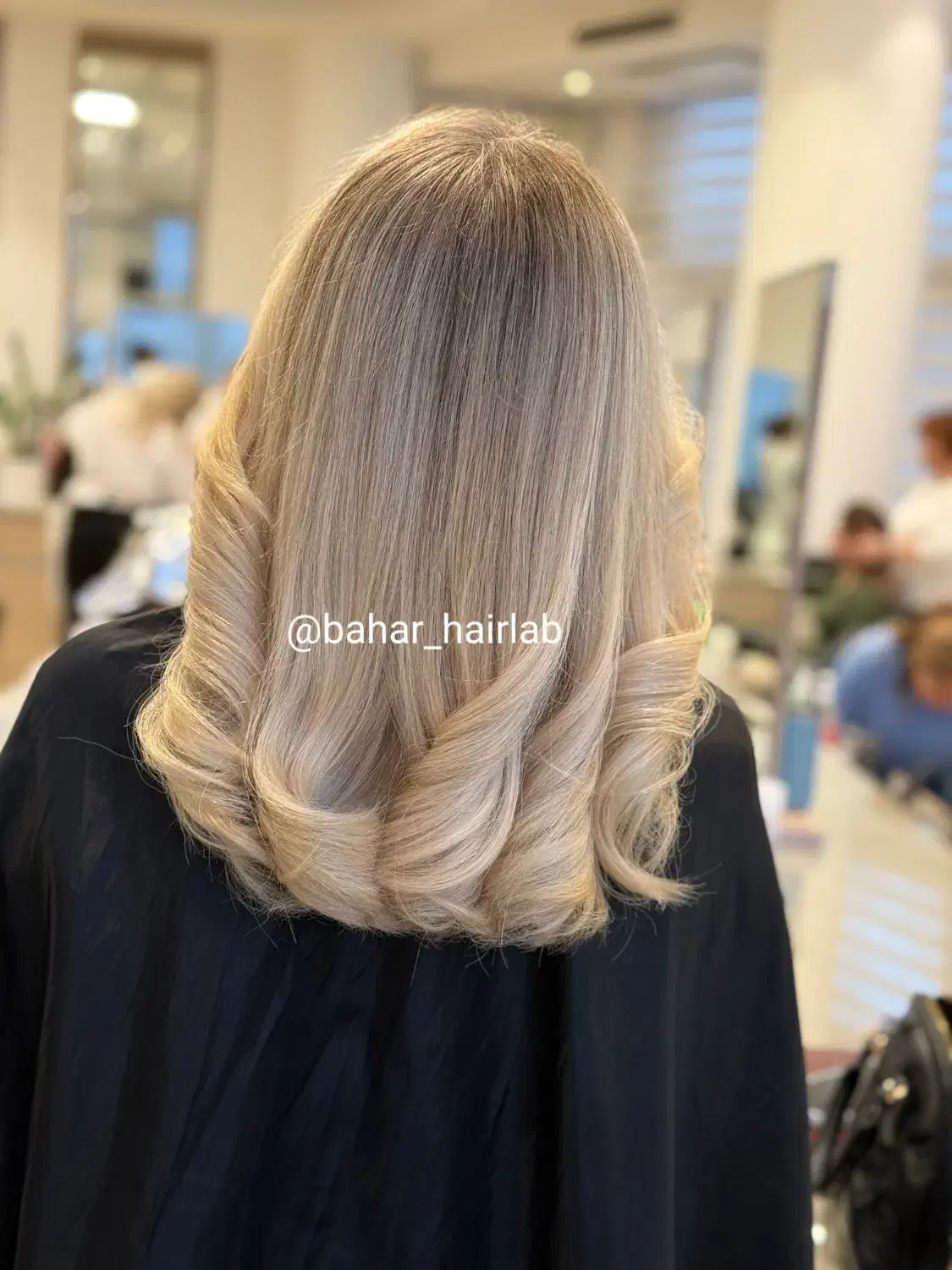 رنگ و مو|خدمات آرایشگری و زیبایی|باسمنج, |دیوار