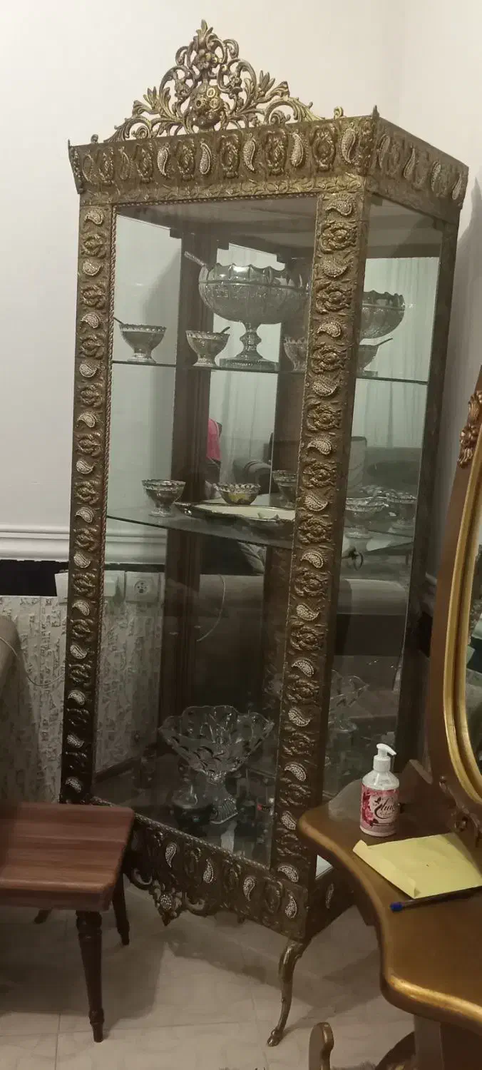 بوفه برنز در حد نو نقد و چکی|بوفه، ویترین، کنسول|مشگین شهر, |دیوار