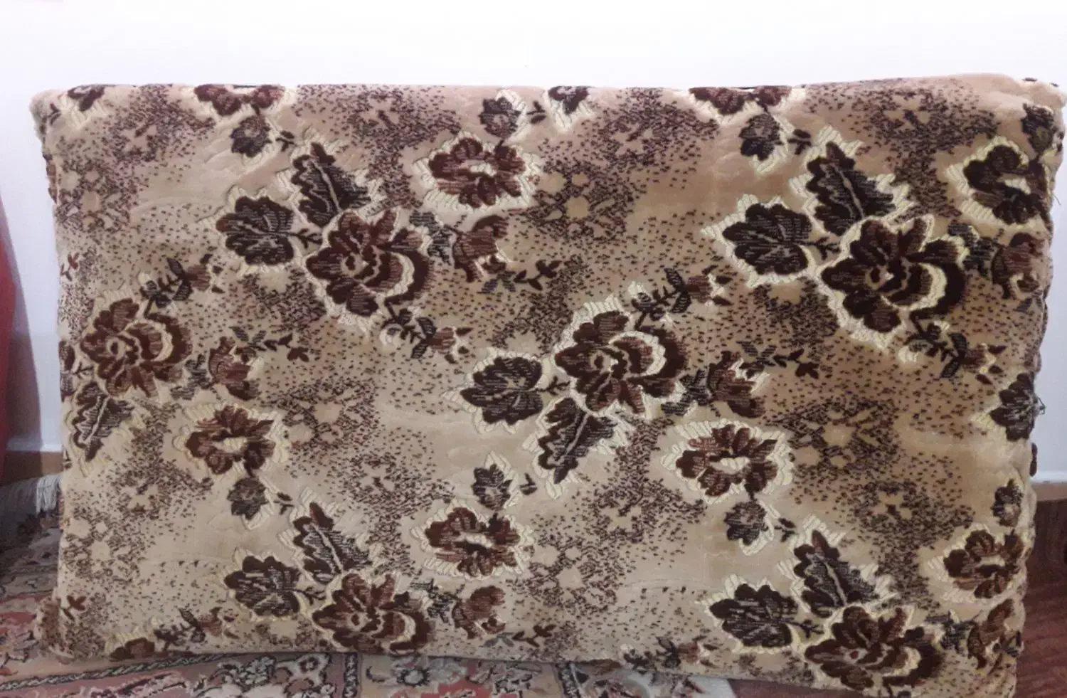 یک جفت پشتی دیواری گل برجسته|پشتی|لاهیجان, طالقانی|دیوار