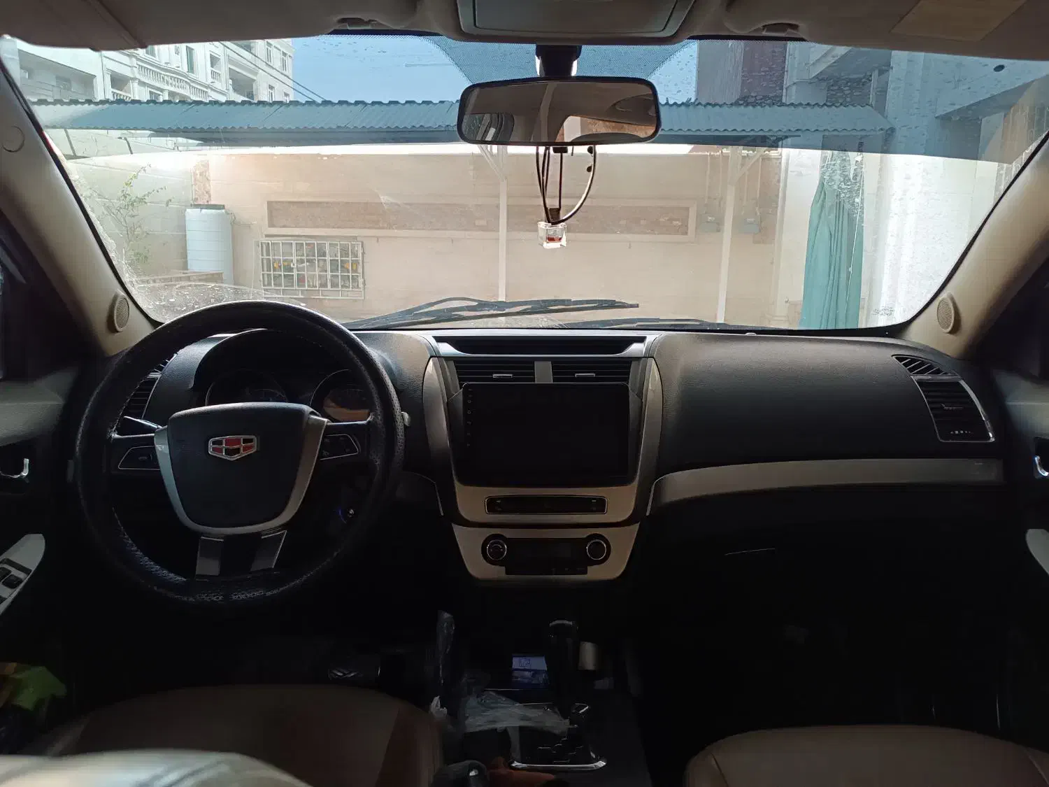 جیلی شاسی بلند امگرندX7مدل۲۰۱۶|خودرو سواری و وانت|اهواز, شهرک دانشگاه|دیوار