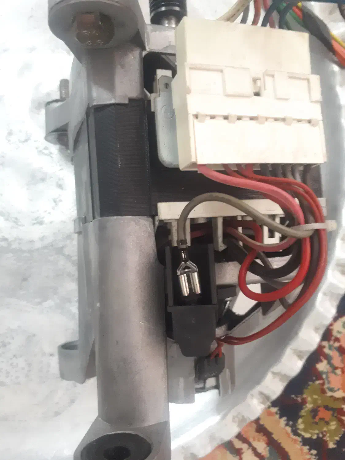 موتور لباسشویی کم کار و تمیز|ماشین لباسشویی و خشک‌کن لباس|قم, دانش|دیوار