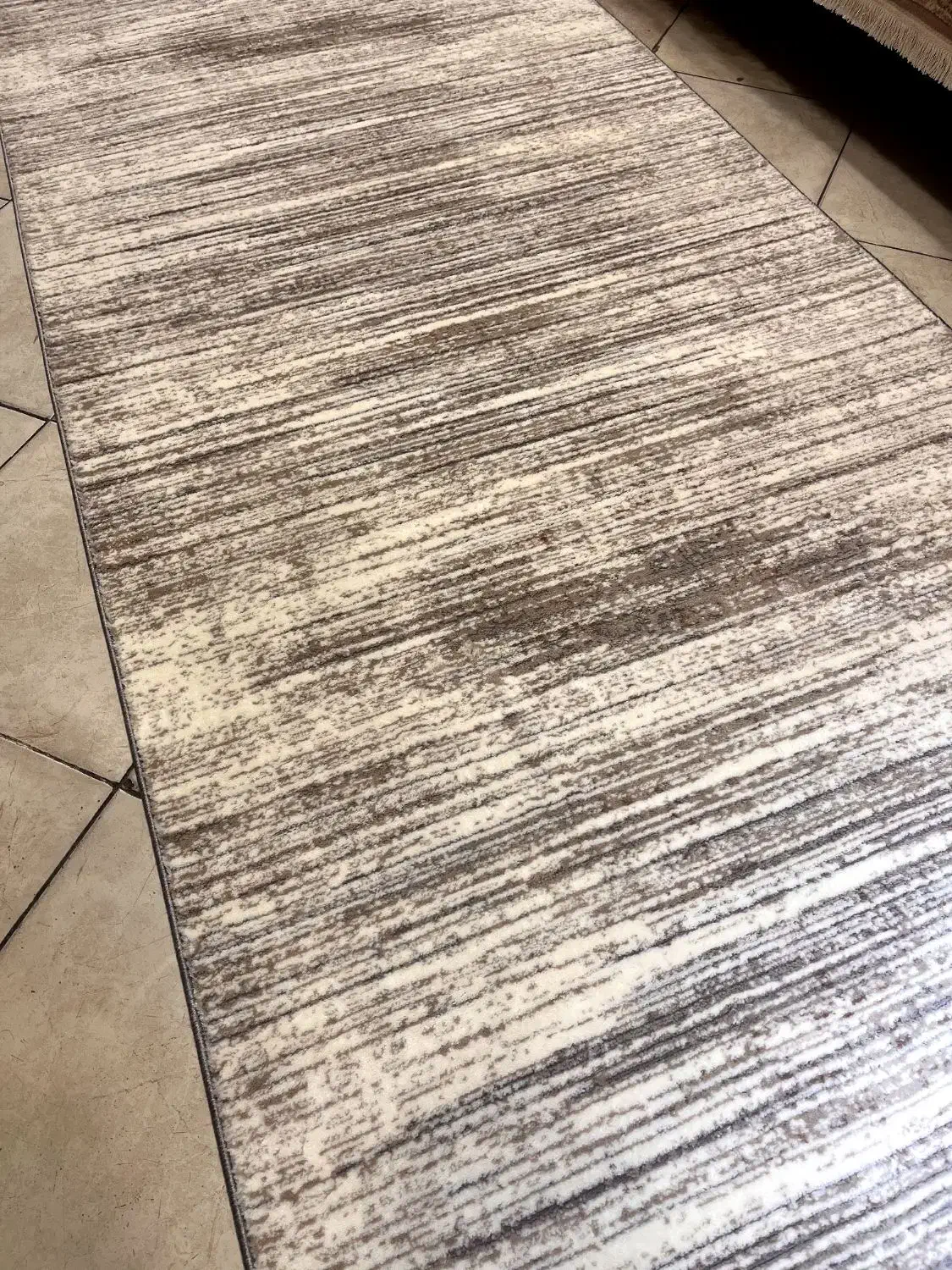 کناره فرش پتینه درسا کرم نسکافه|فرش|مشهد, عامل|دیوار