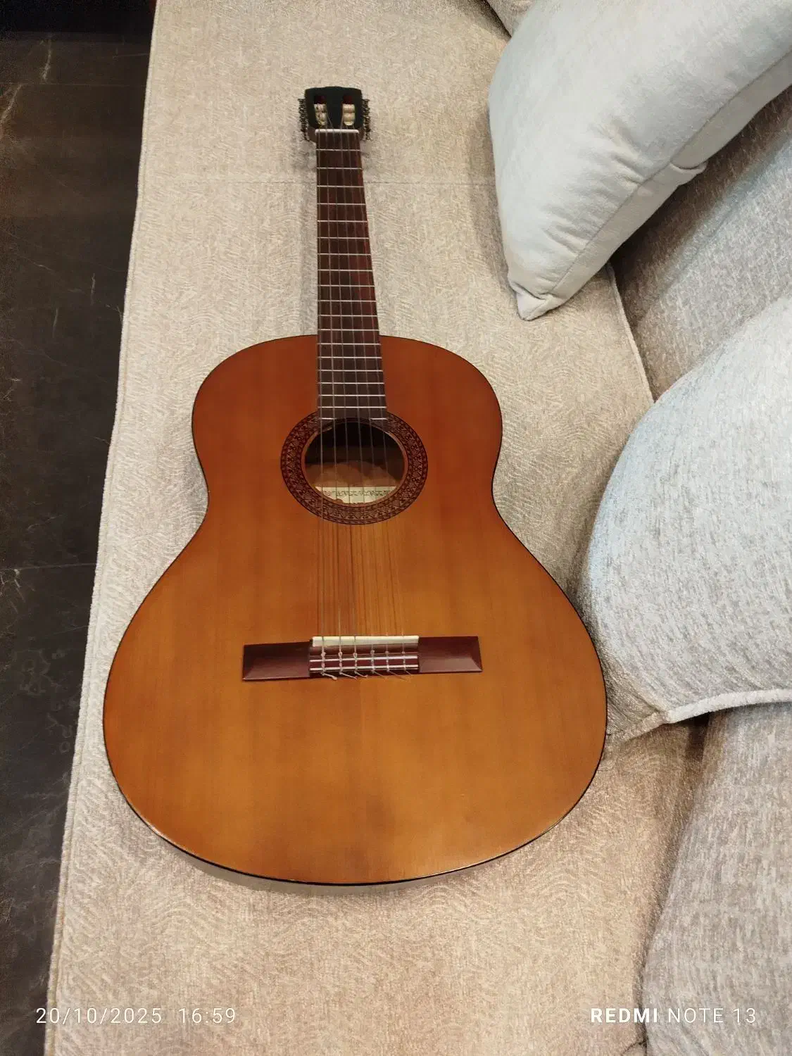 معاوضه گیتار با سنتور|گیتار، بیس، امپلیفایر|تهران, کوهک|دیوار