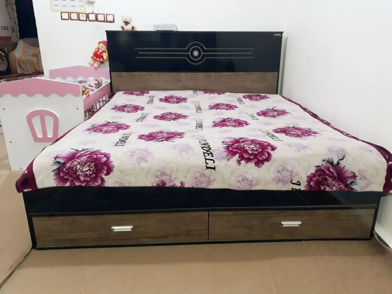 سرویس خواب دو نفره|تخت و سرویس خواب|اهواز, کمپلو جنوبی|دیوار