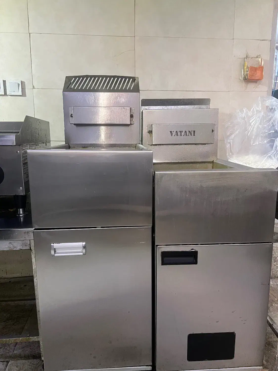 فروش لوازم فست فود به صورت تکیو یکجا|کافیشاپ و رستوران|بهار, |دیوار