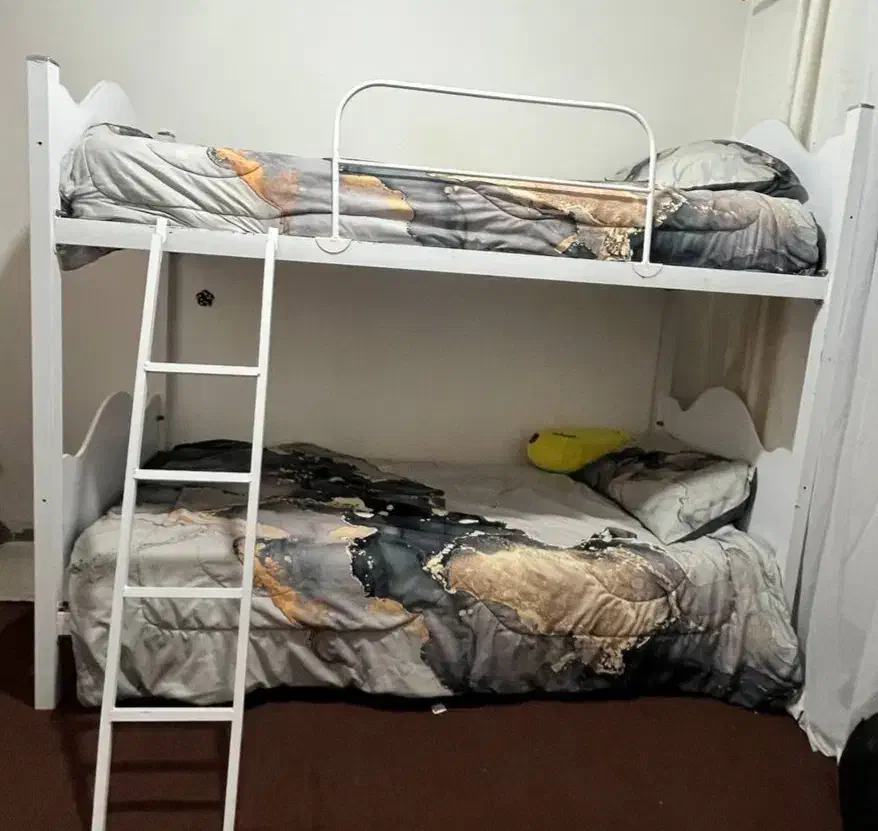 تخت دو طبقه|تخت و سرویس خواب|رشت, منظریه|دیوار