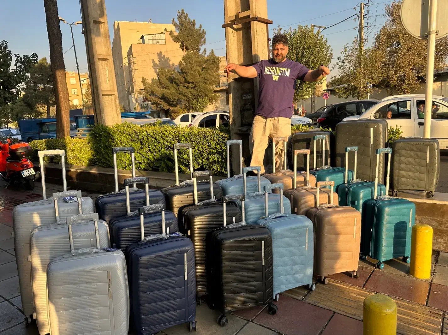 چمدان|کیف، کفش، کمربند|کوهسار (البرز), |دیوار