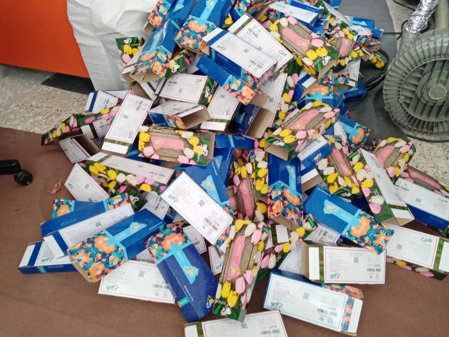 دستمال کاغذی|مواد شوینده و دستمال کاغذی|کردکوی, |دیوار