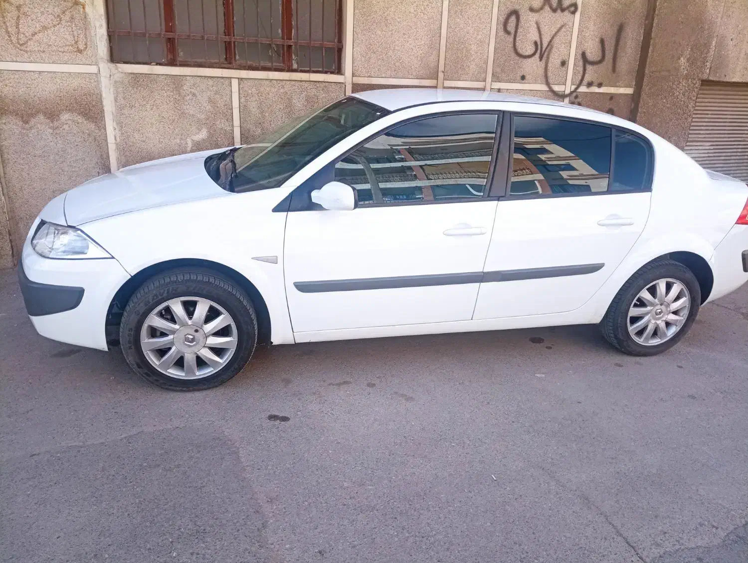 مگان 2000 بی رنگ|خودرو سواری و وانت|همدان, |دیوار