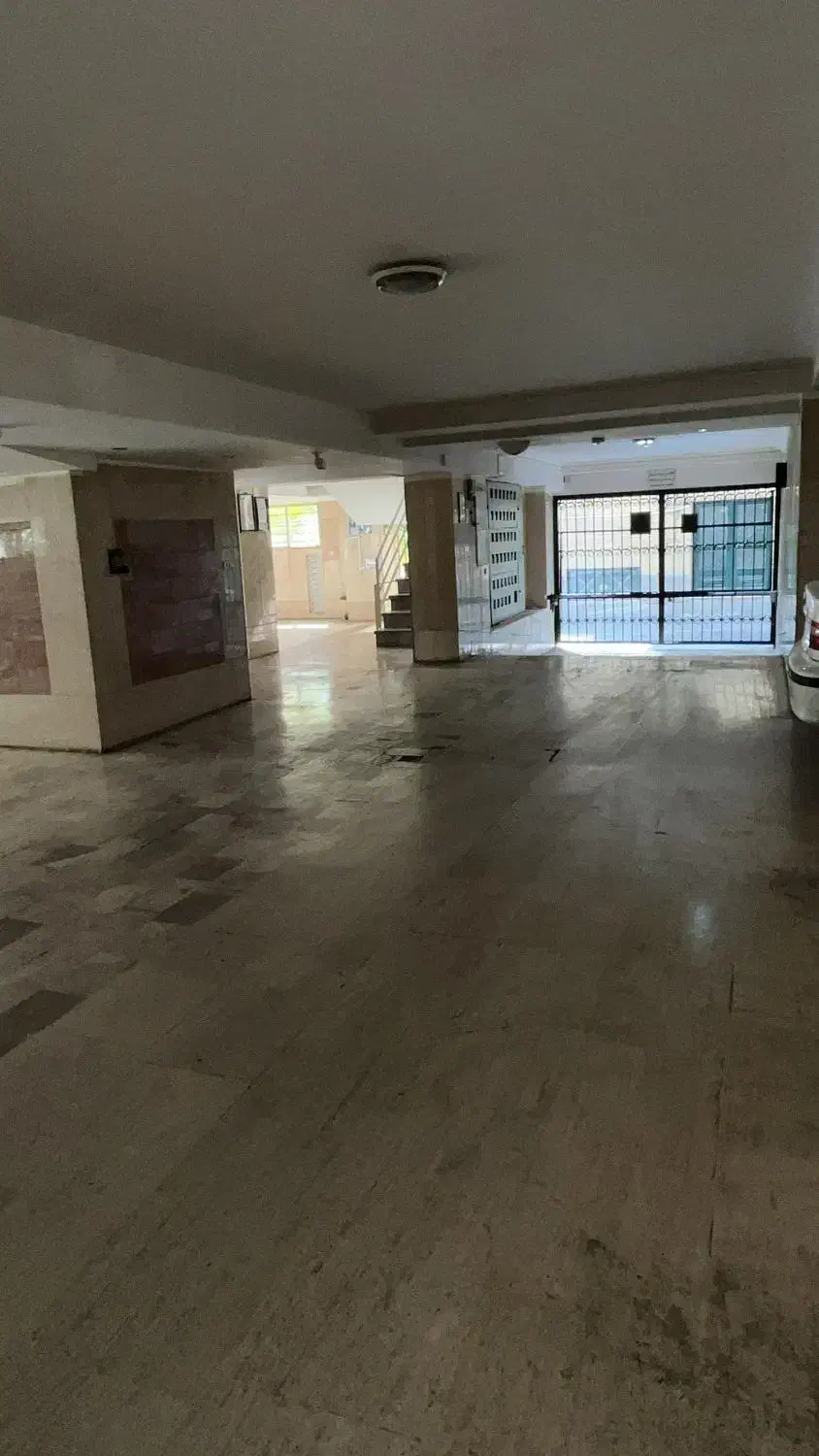 81 متر * با پارکـینـگ آسانـسـور * آذربایجان جمهوری|فروش آپارتمان|تهران, جمهوری|دیوار