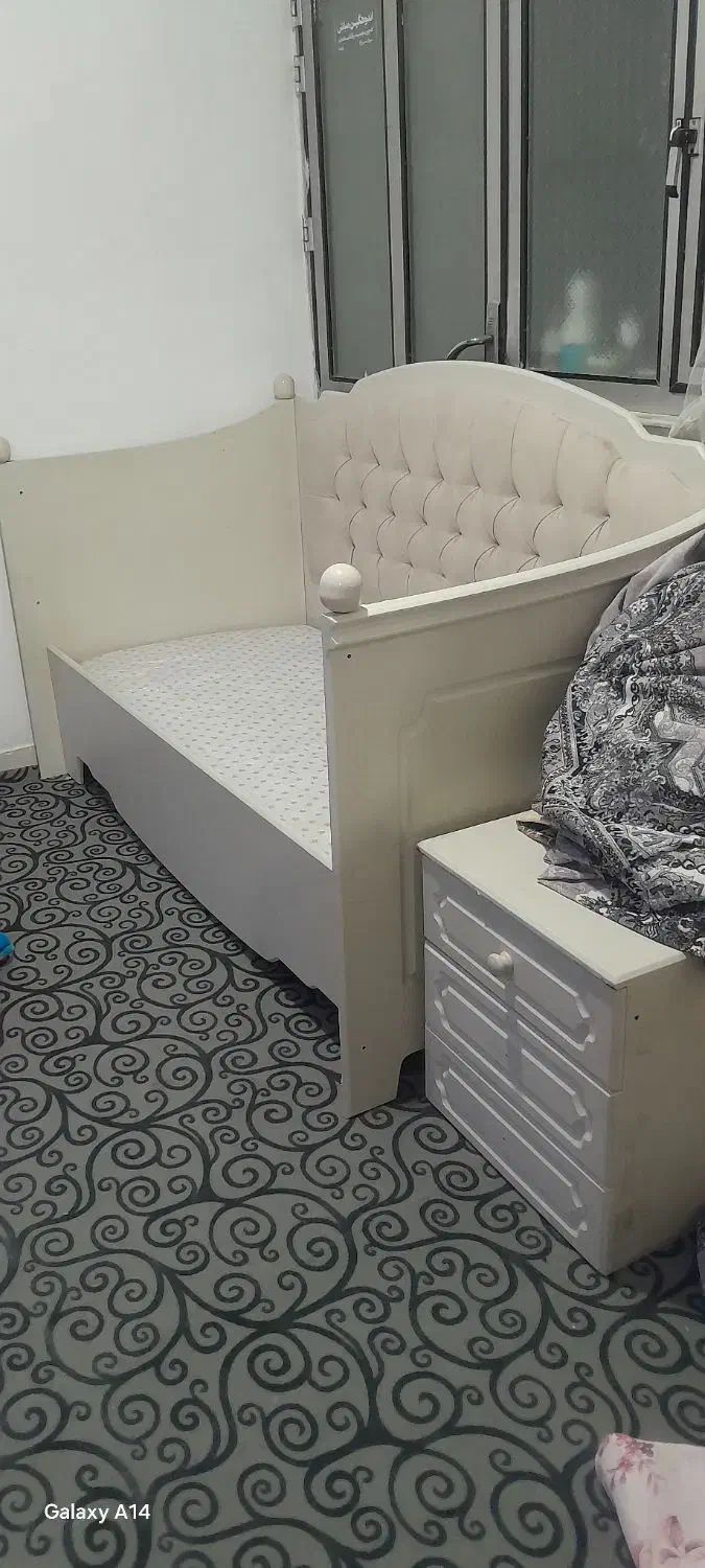 تخت خواب نوجوان یا کودک|تخت و سرویس خواب|رباط‌کریم, رباط‌کریم|دیوار