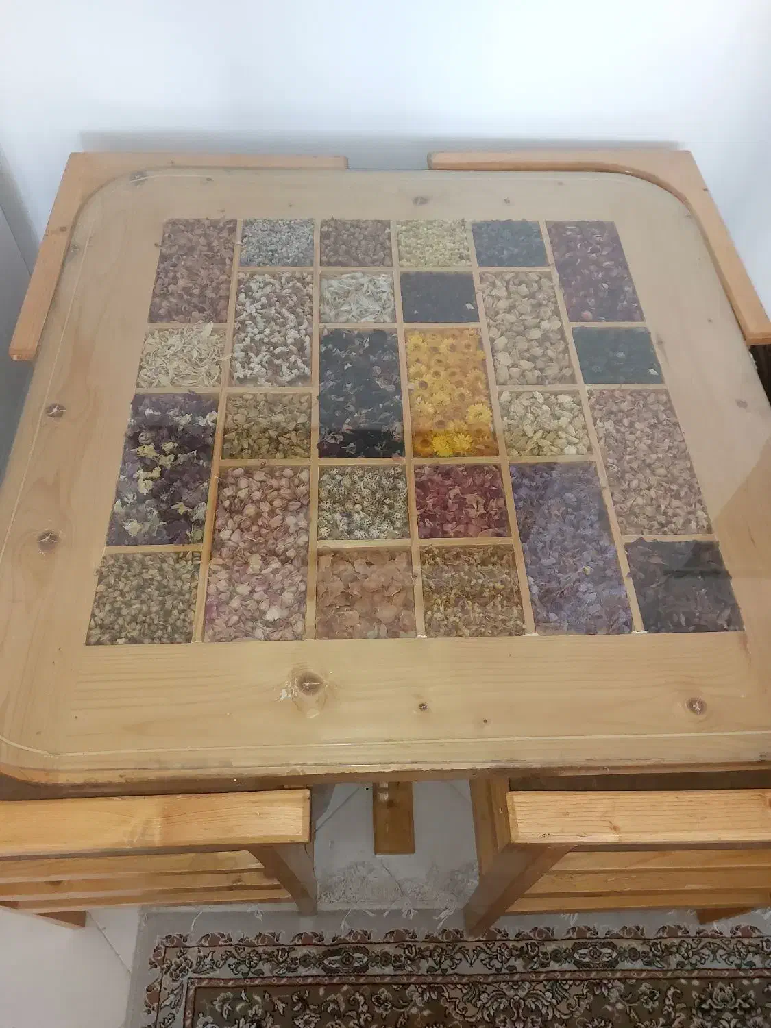 میز و صندلی میز تلویزیون بوفه کتابخانه مبل جاکفشی|میز و صندلی غذاخوری|هشتگرد, فاز ۲ مهستان|دیوار