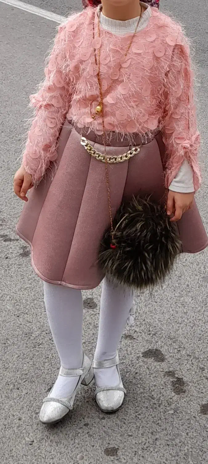 چند دست لباس دخترانه کاملا سالم و نو|کفش و لباس بچه|فردیس, شهرک ناز|دیوار