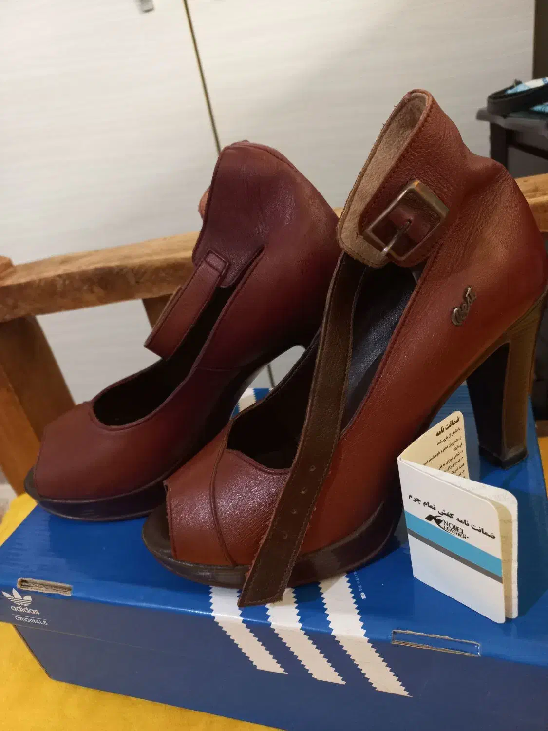 کفش چرم اصل درحدنو|کیف، کفش، کمربند|اندیشه, اندیشه فاز ۴|دیوار