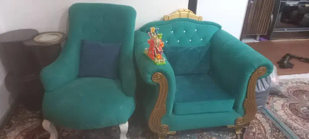 مبل تمیز و بدون هیچ گونه شکستگی ویاترک میباشد|مبلمان خانگی و میز عسلی|اهواز, کوی ترابری|دیوار