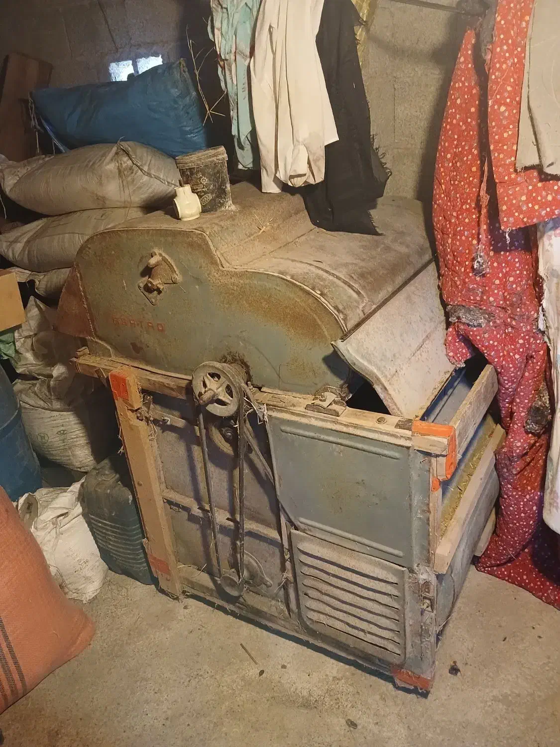 خرمنکوب سالم|ماشین‌آلات صنعتی|رشت, لاکان|دیوار