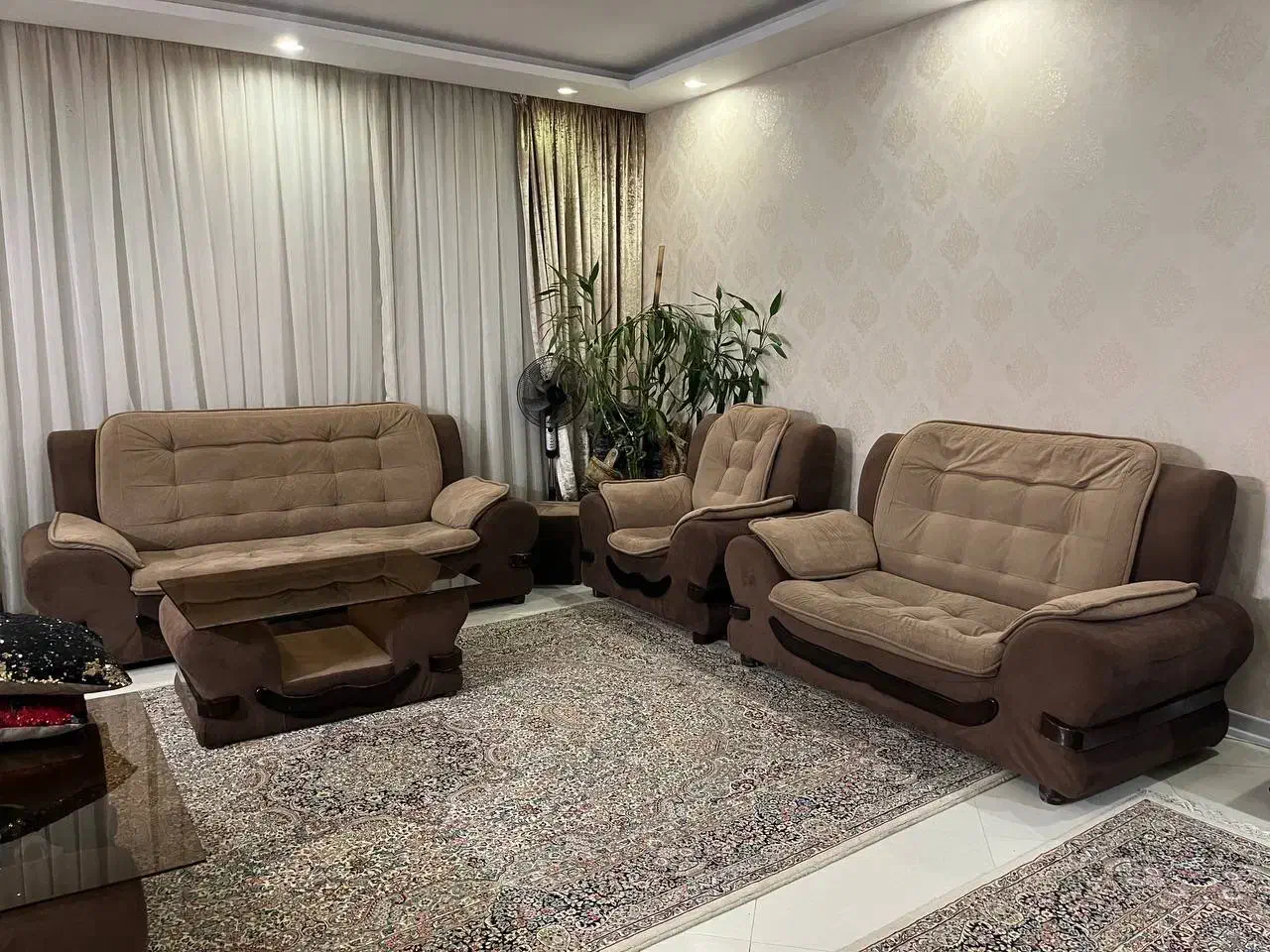 مبل راحتی|مبلمان خانگی و میز عسلی|مشهد, چهارچشمه|دیوار