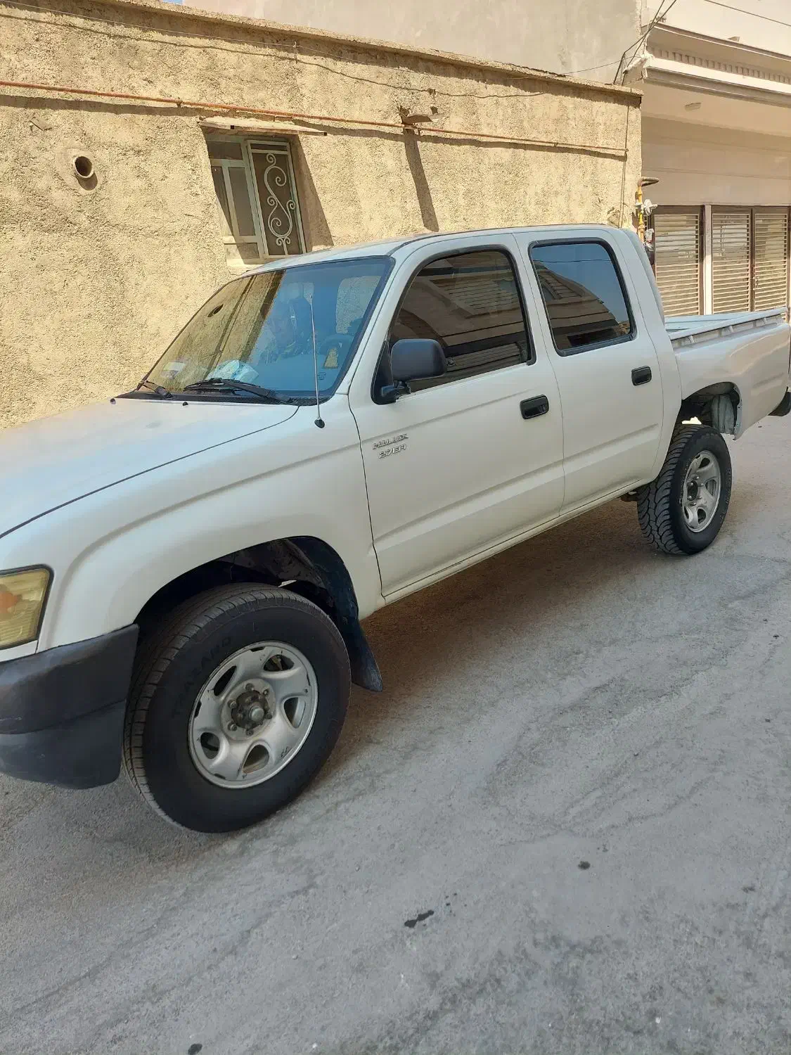 تویوتا هایلوکس ۲۰۰۱|خودرو سواری و وانت|تهران, بلورسازی|دیوار