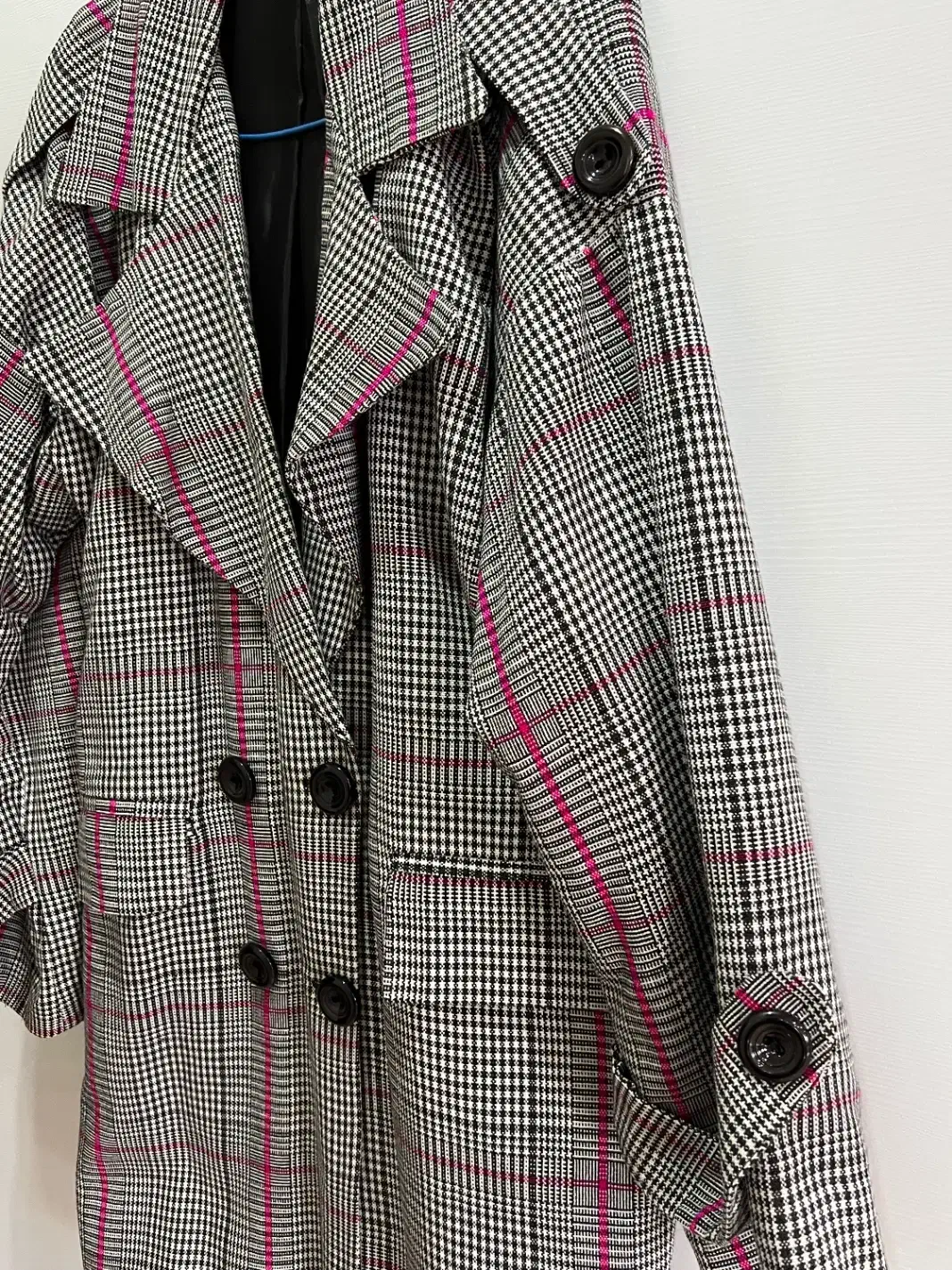 پالتو|لباس|چالوس, |دیوار