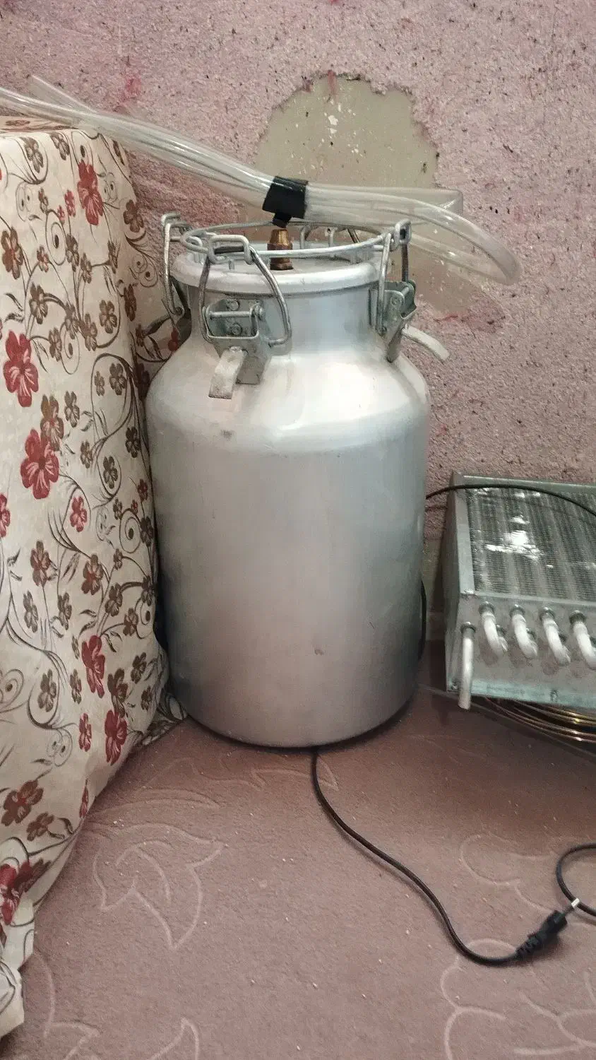 گلاب گیر|ظروف پخت‌وپز|قم, نوبهار|دیوار