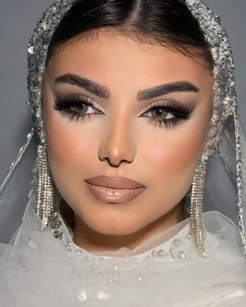 خدمات وآموزش تخصصی میکاپ و شنیون|خدمات آموزشی|نیشابور, هفده شهریور|دیوار