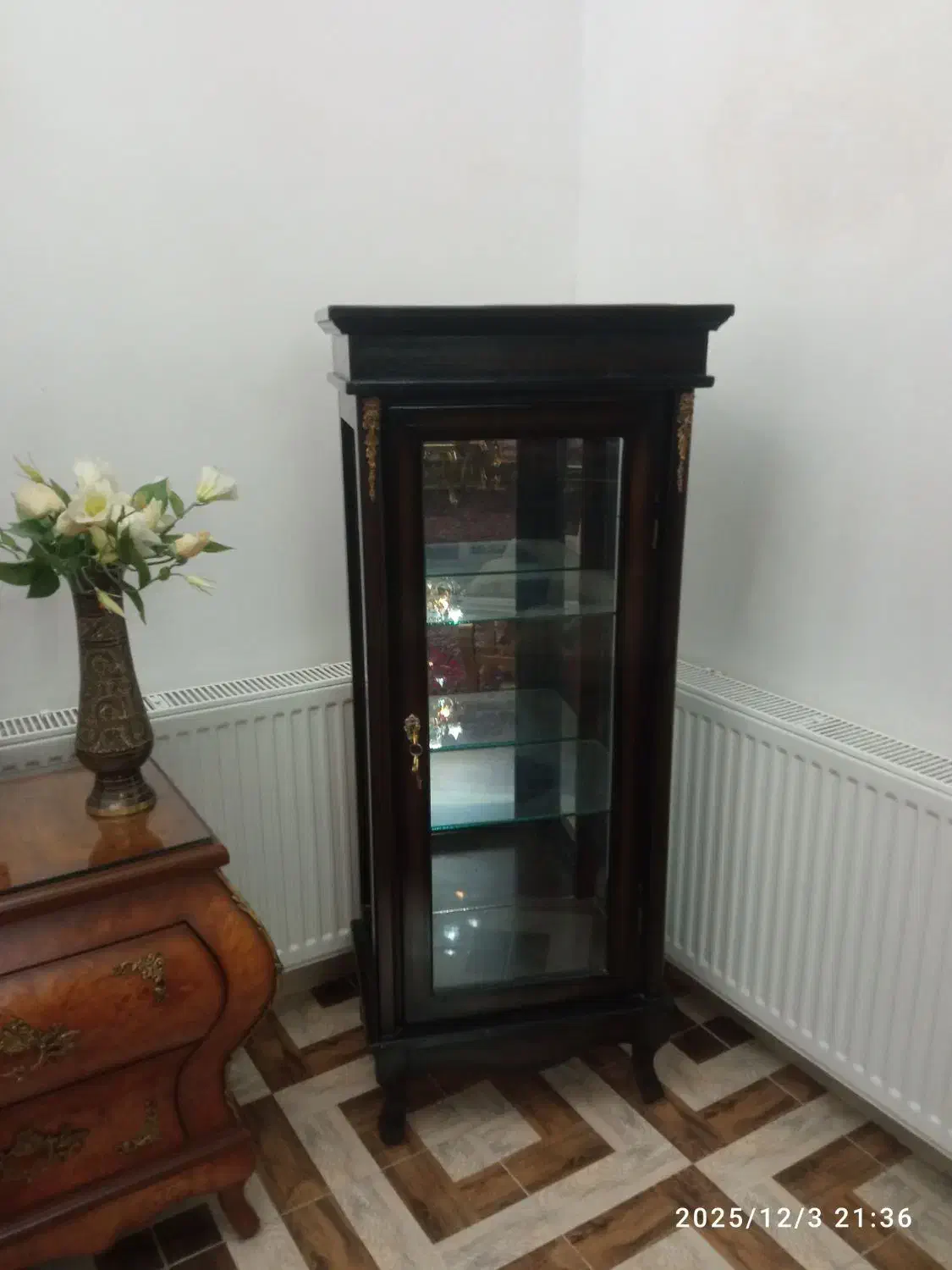 مینی ویترین|بوفه، ویترین، کنسول|میانه, |دیوار