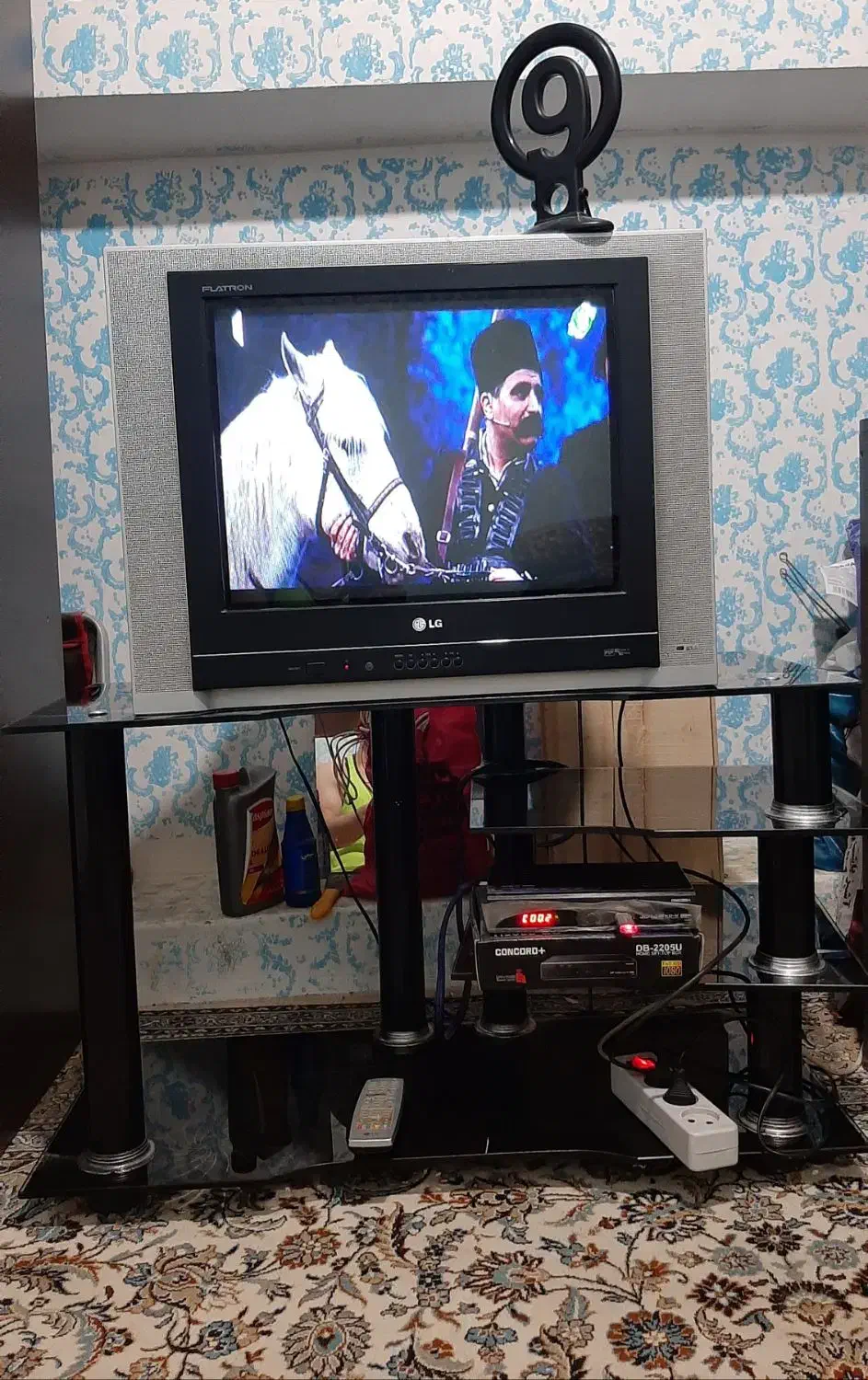 تلوزیون الجی با میز دیجیتال|تلویزیون و پروژکتور|خرمآباد, |دیوار