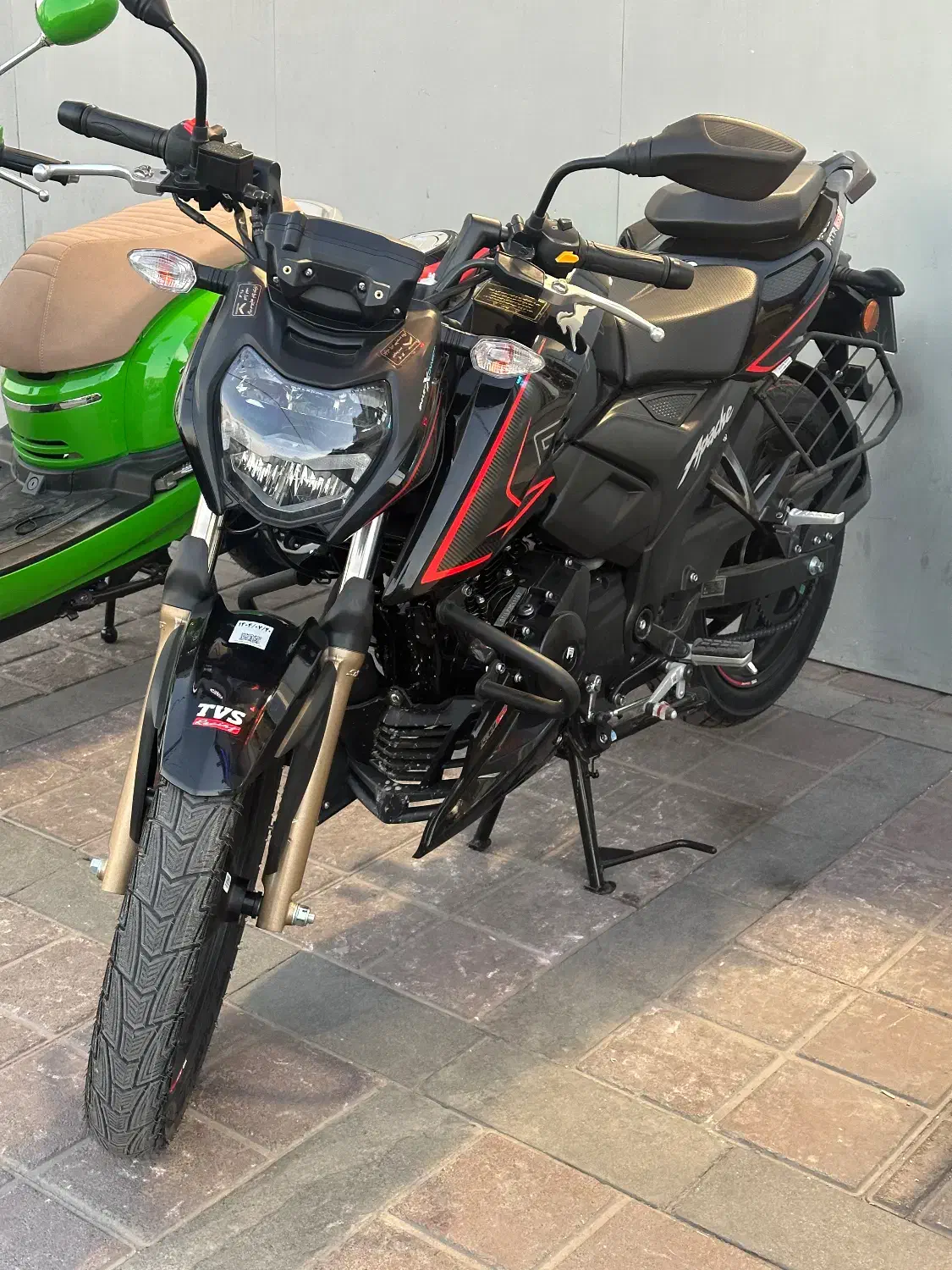 آپاچی نیوفیس|موتورسیکلت|فردیس, قریشی|دیوار