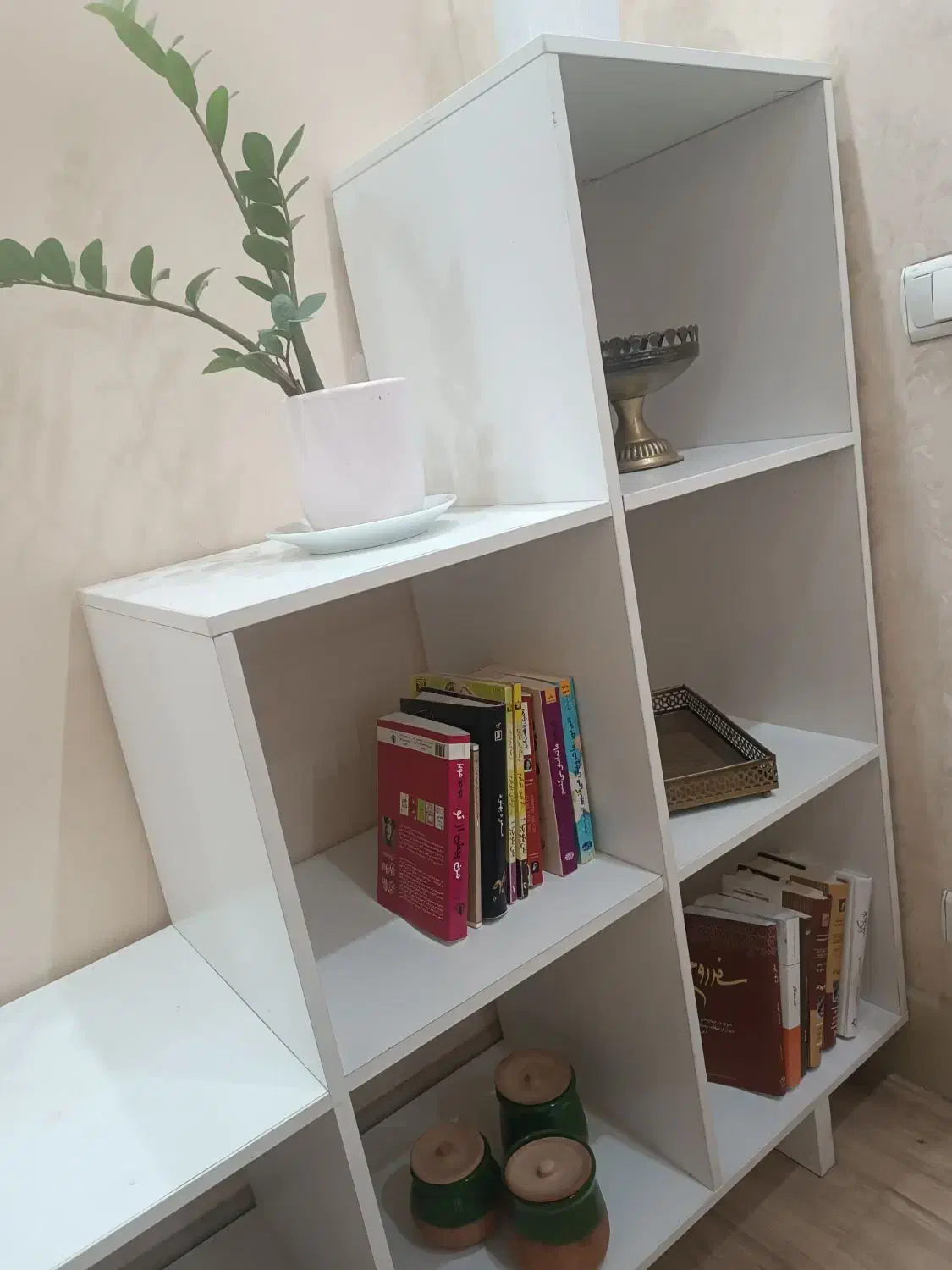 کتابخانه یا ویترین اسپرت یا قفسه اسباب بازی کودک|کتابخانه، شلف، قفسه‌های دیواری|اصفهان, سپاهان‌شهر|دیوار