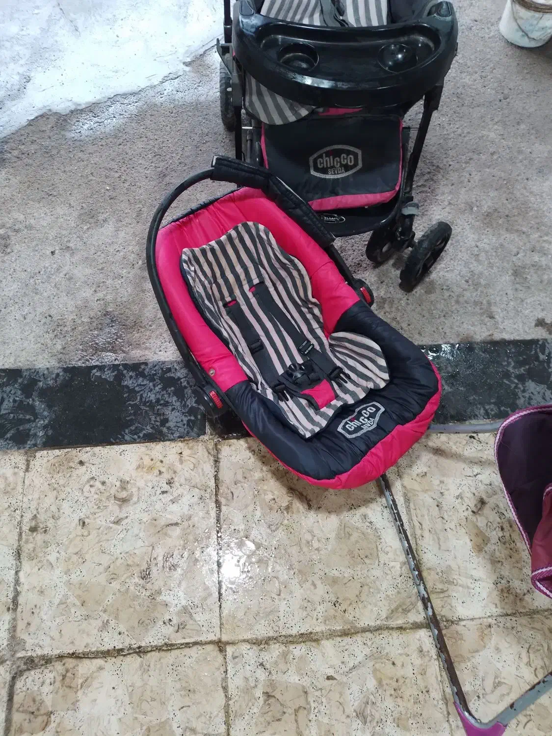 لوازم سیسمونی یا کلاسکه|کالسکه و لوازم جانبی|رشت, حومه رشت|دیوار