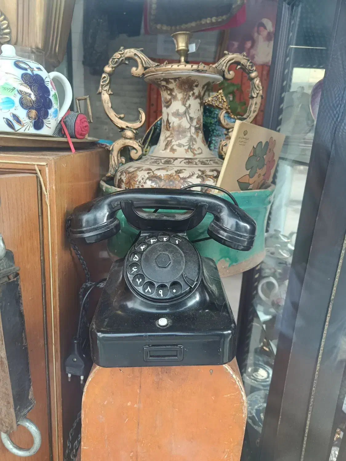 تلفن های قدیمی رومیزی زیمنس آلمان|تلفن رومیزی|آمل, |دیوار
