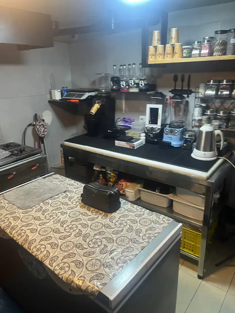 کافه با تجهیزات کامل|اجارهٔ مغازه و غرفه|تهران, زاهد گیلانی|دیوار