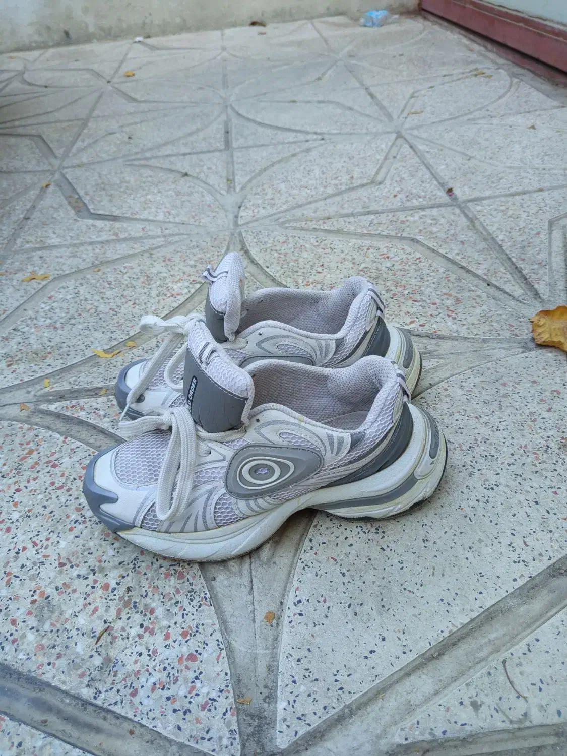 کفش|کیف، کفش، کمربند|سنندج, |دیوار