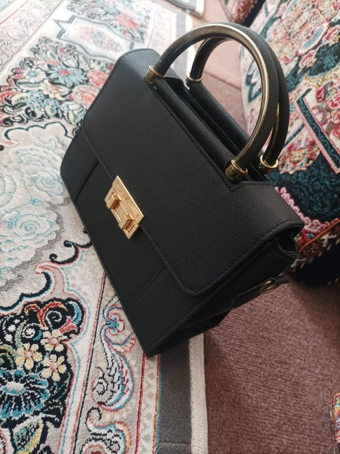 کیف نو|کیف، کفش، کمربند|قم, امامزاده ابراهیم|دیوار