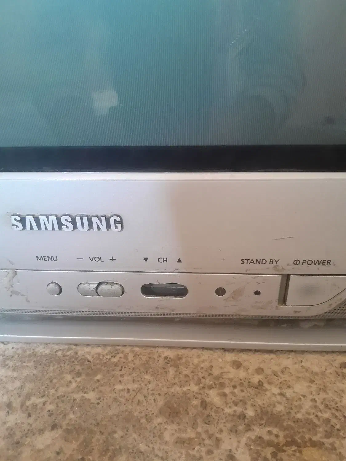 یک تلوزیون ۲۱باکنترور|تلویزیون و پروژکتور|قم, ولیعصر|دیوار