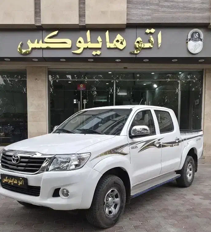 تویوتا هایلوکس ۲۰۱۴ دیزلی|خودرو سواری و وانت|اصفهان, شهید رجایی|دیوار