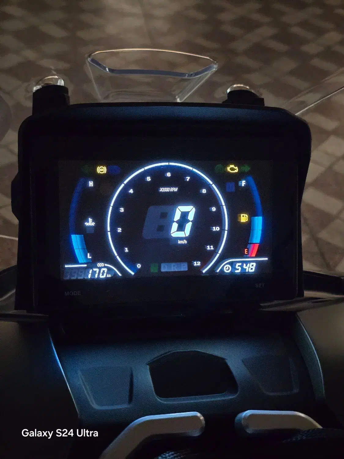 ADV 180 xigma صفر اتوماتیک ۶دنده|موتورسیکلت|اصفهان, تیران|دیوار