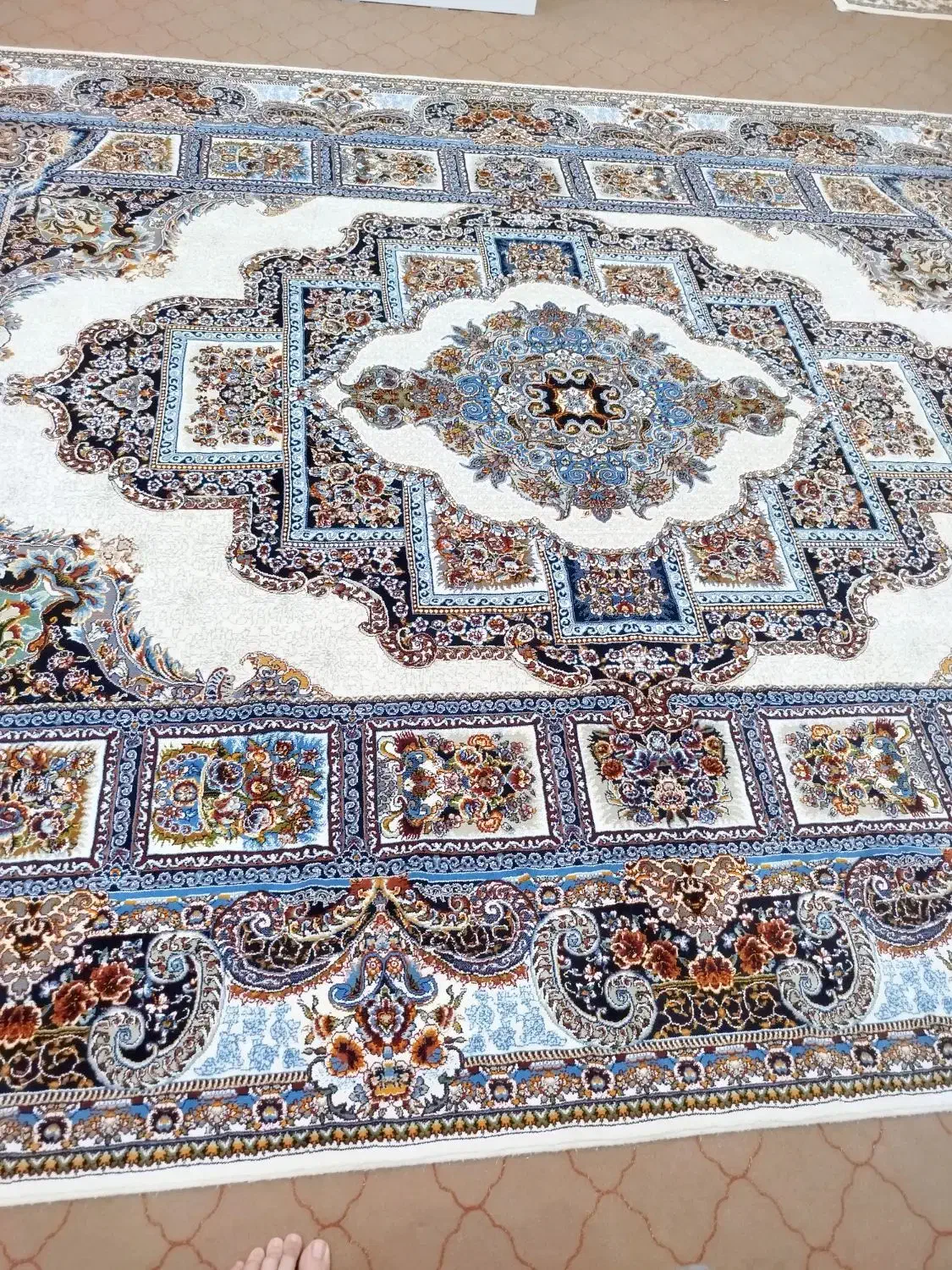 فرش 700شانه تراکم 2550 بازنشده|فرش|گنبد کاووس, |دیوار