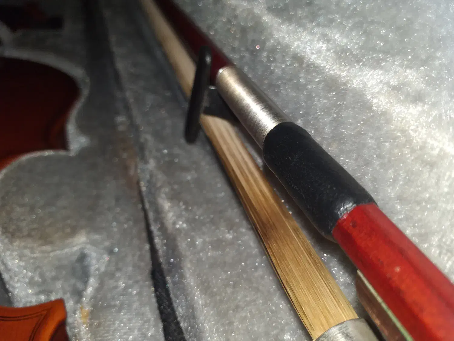 ویولن اماتی 100|ویولن|رشت, گیل|دیوار