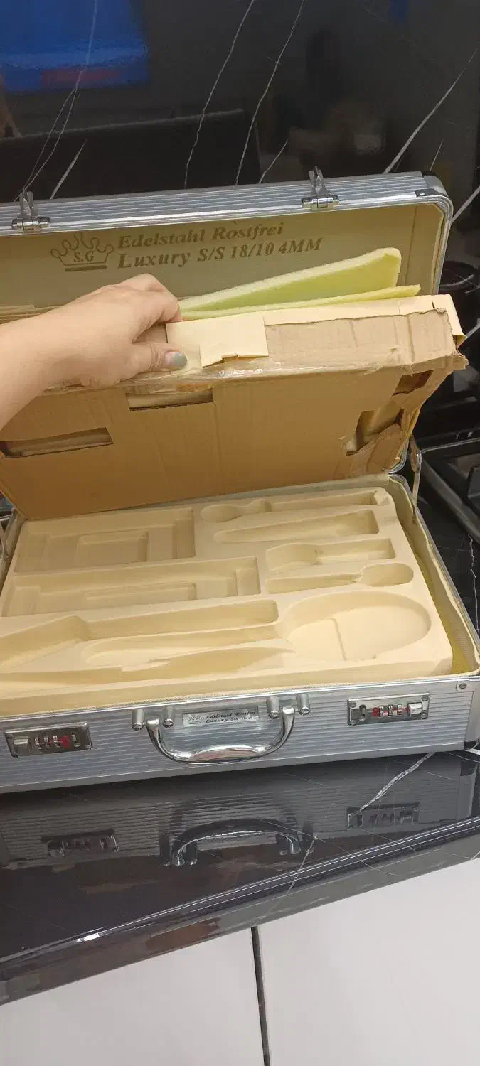 چمدان قاشق چنگال|ظروف نگهدارنده، پلاستیکی، یک‌بارمصرف|سنندج, |دیوار