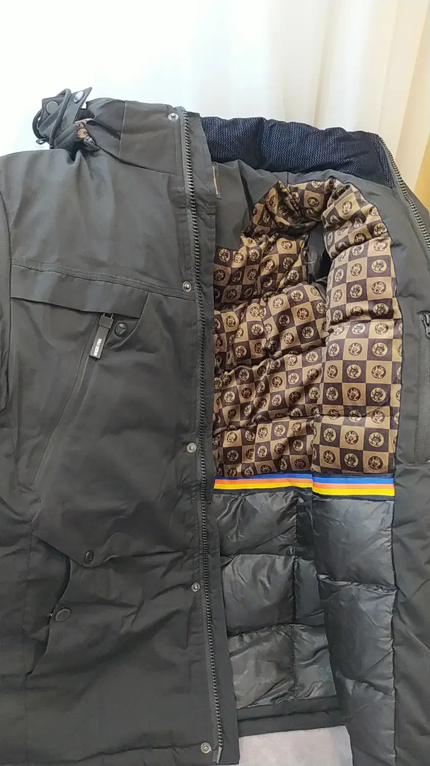 کاپشن|لباس|اراک, |دیوار