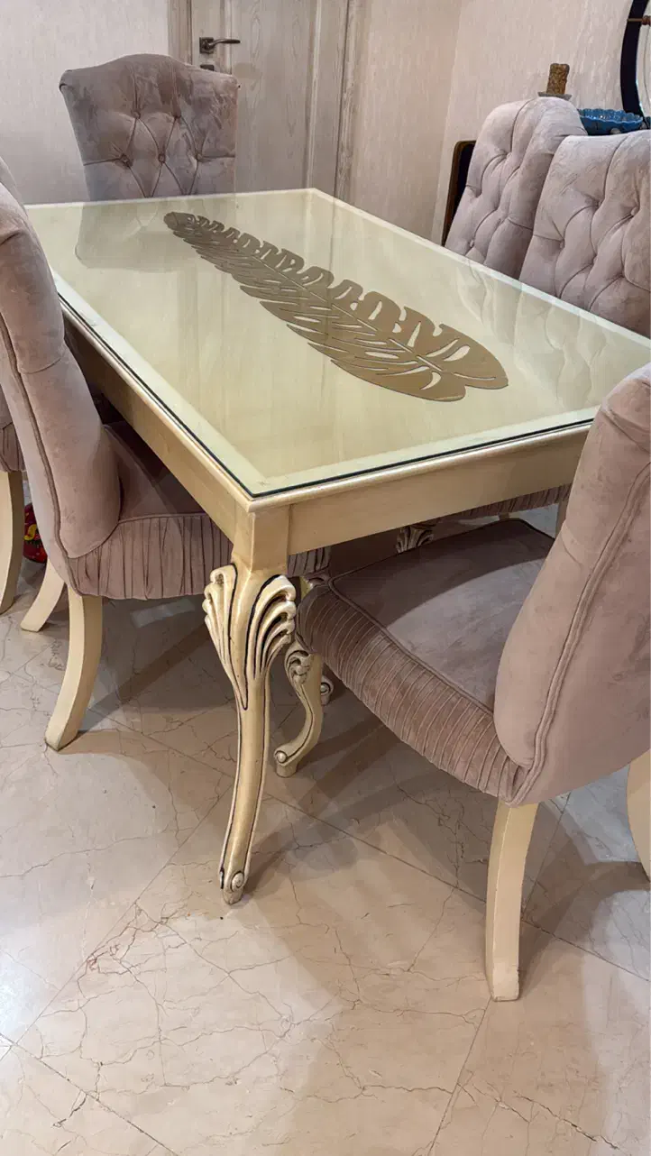 مبل کلاسیک ۷ نفره چوب راش ومیز ناهار خوری ۶ نفره|مبلمان خانگی و میز عسلی|تهران, نیاوران|دیوار