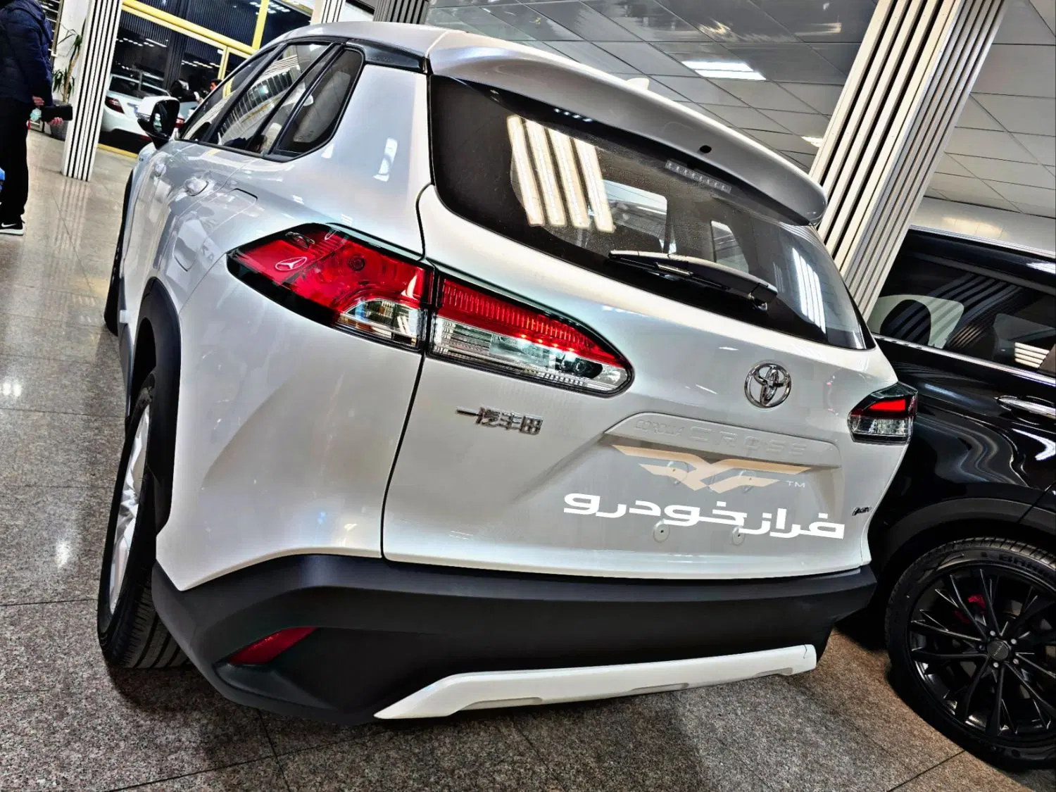 تویوتا کرولا TOYOTA کراس فیس قدیم ( صفر خشک روز|خودرو سواری و وانت|تهران, درختی|دیوار