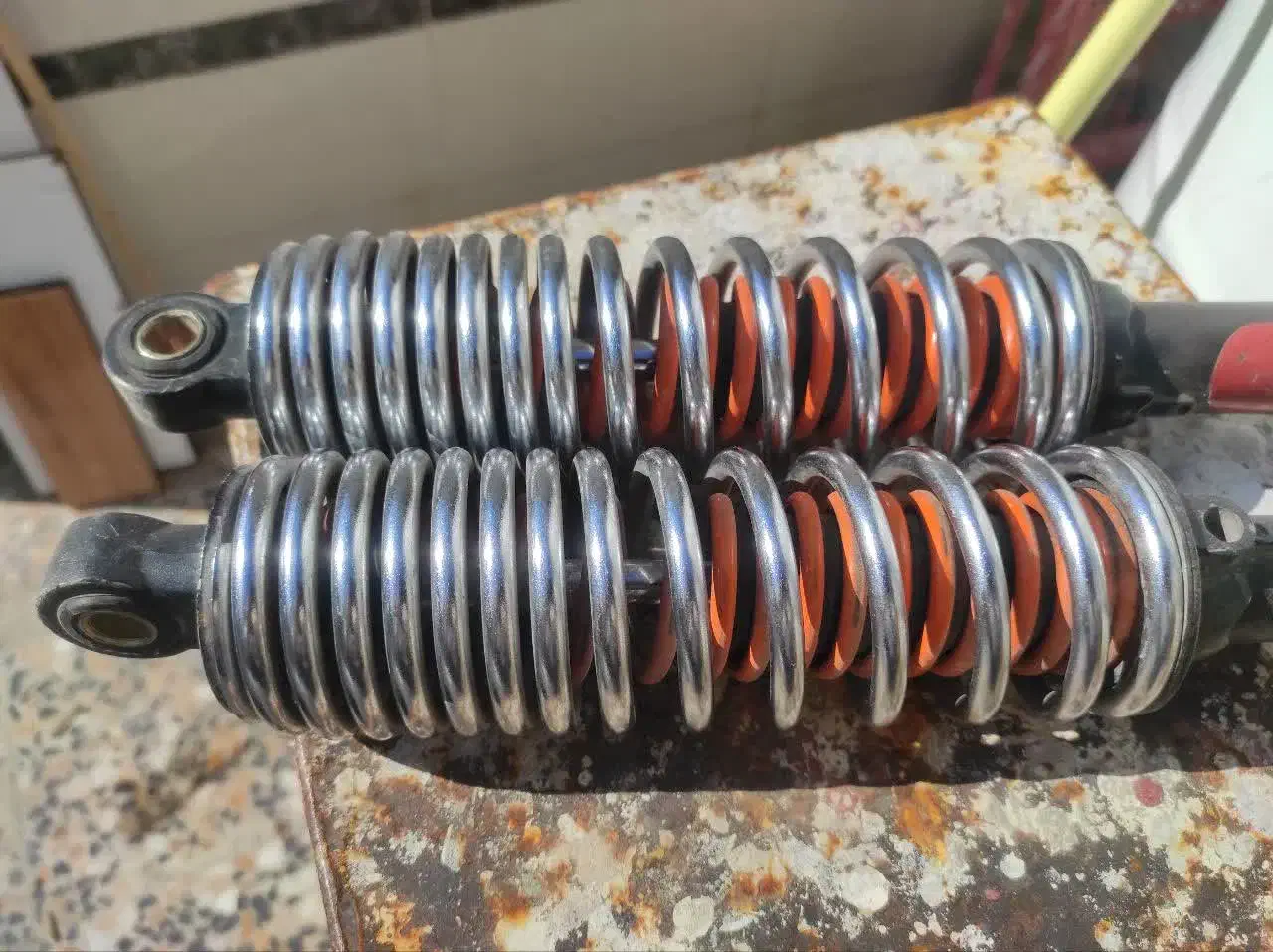 کمک فنر بوکسر|قطعات یدکی و لوازم جانبی|شیراز, سرو|دیوار