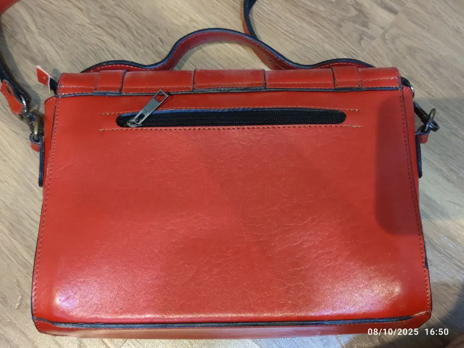 کیف چرم|کیف، کفش، کمربند|کرج, باغستان|دیوار