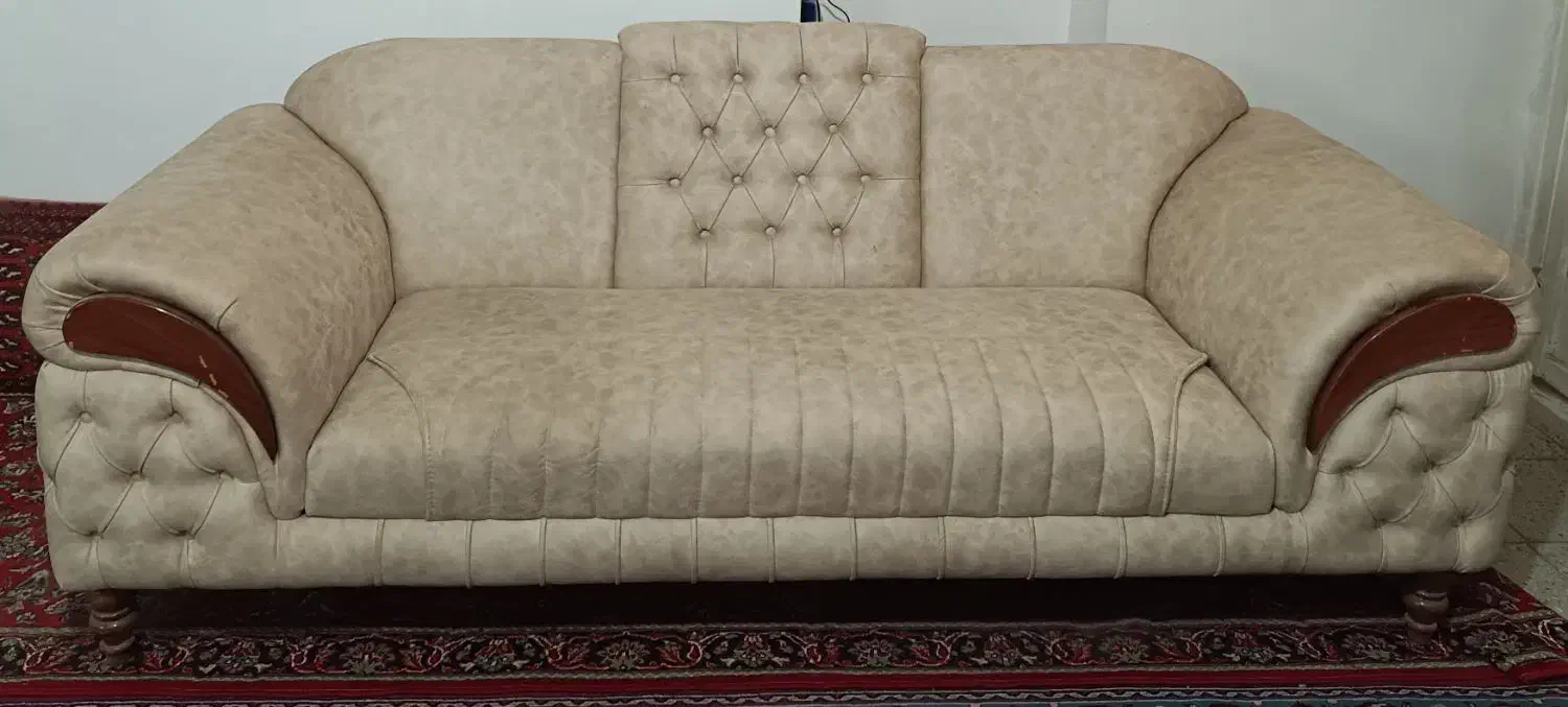 ۱ جفت مبل ۳ نفره آک|مبلمان خانگی و میز عسلی|مشهد, حجاب (شهرک غرب)|دیوار