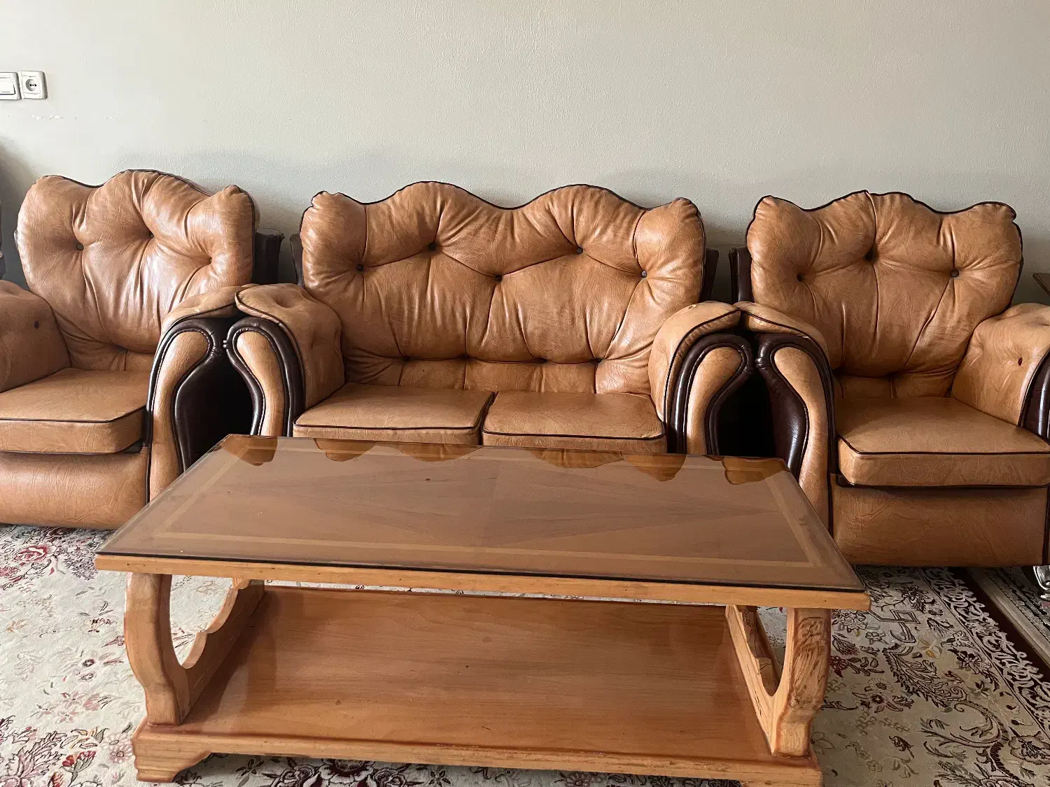مبل چرم|مبلمان خانگی و میز عسلی|نجفآباد, کهریزسنگ|دیوار