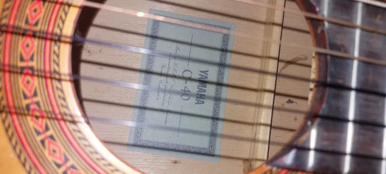 گیتار c40یاماها|گیتار، بیس، امپلیفایر|کوهدشت, |دیوار